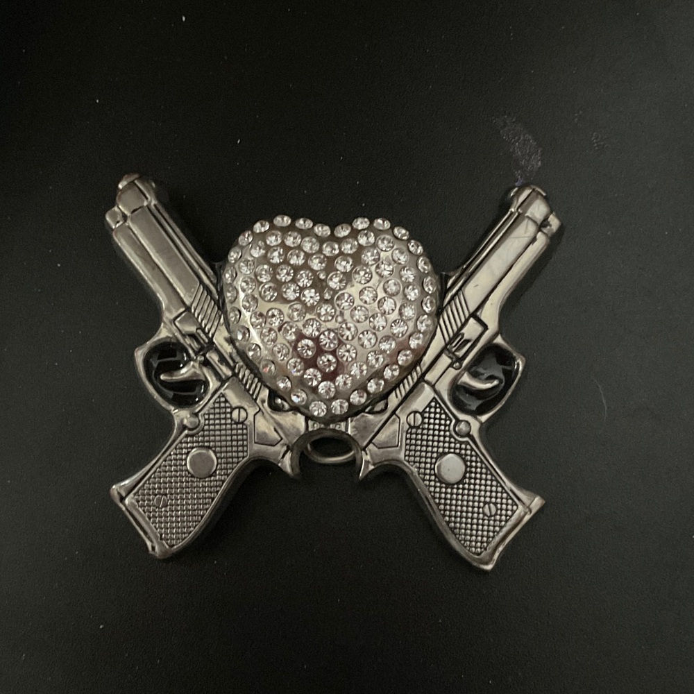 Crystal Heart Crossed Pistols Belt buckle -Silver Tone